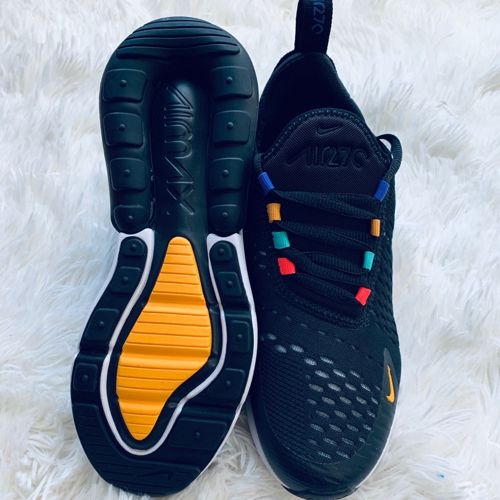 Nike Air Max 270 - Picture 3 of 6